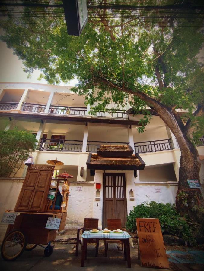 La Maison Verte Hostel Chiang Mai Exterior photo