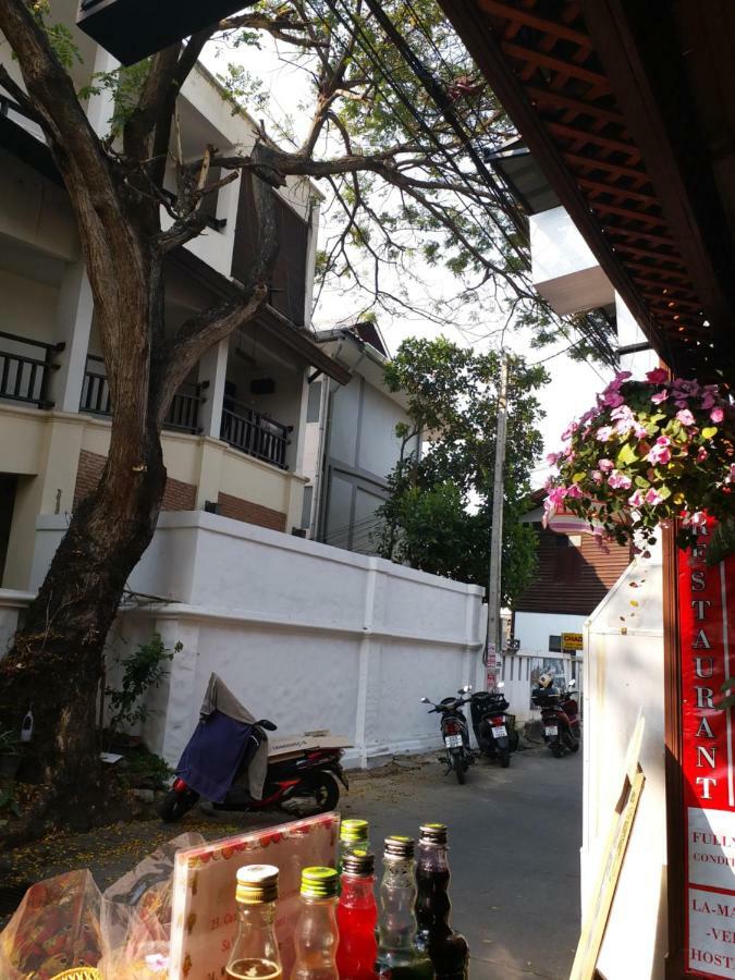 La Maison Verte Hostel Chiang Mai Exterior photo